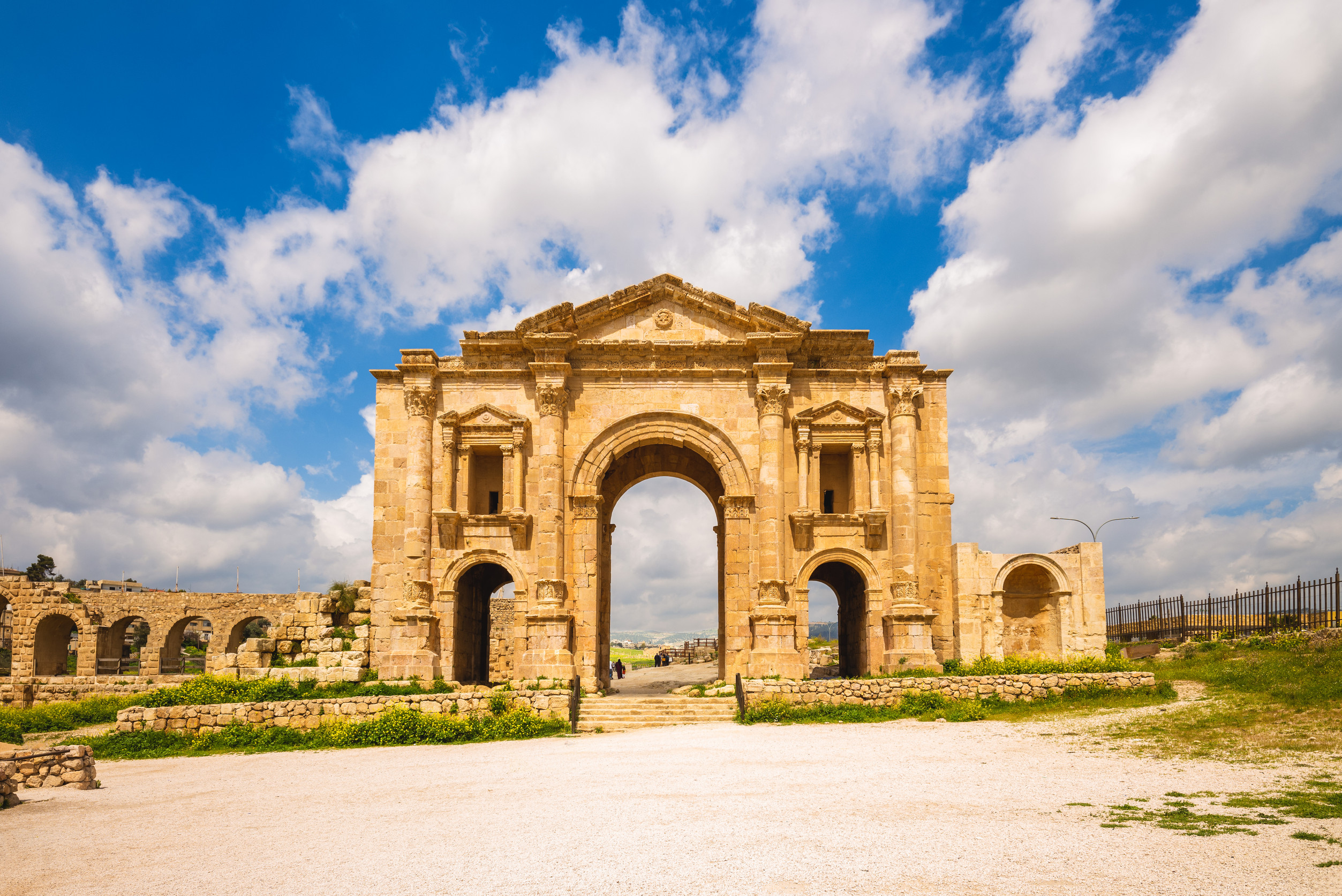arch of hadrian gate of jerash amman jordan