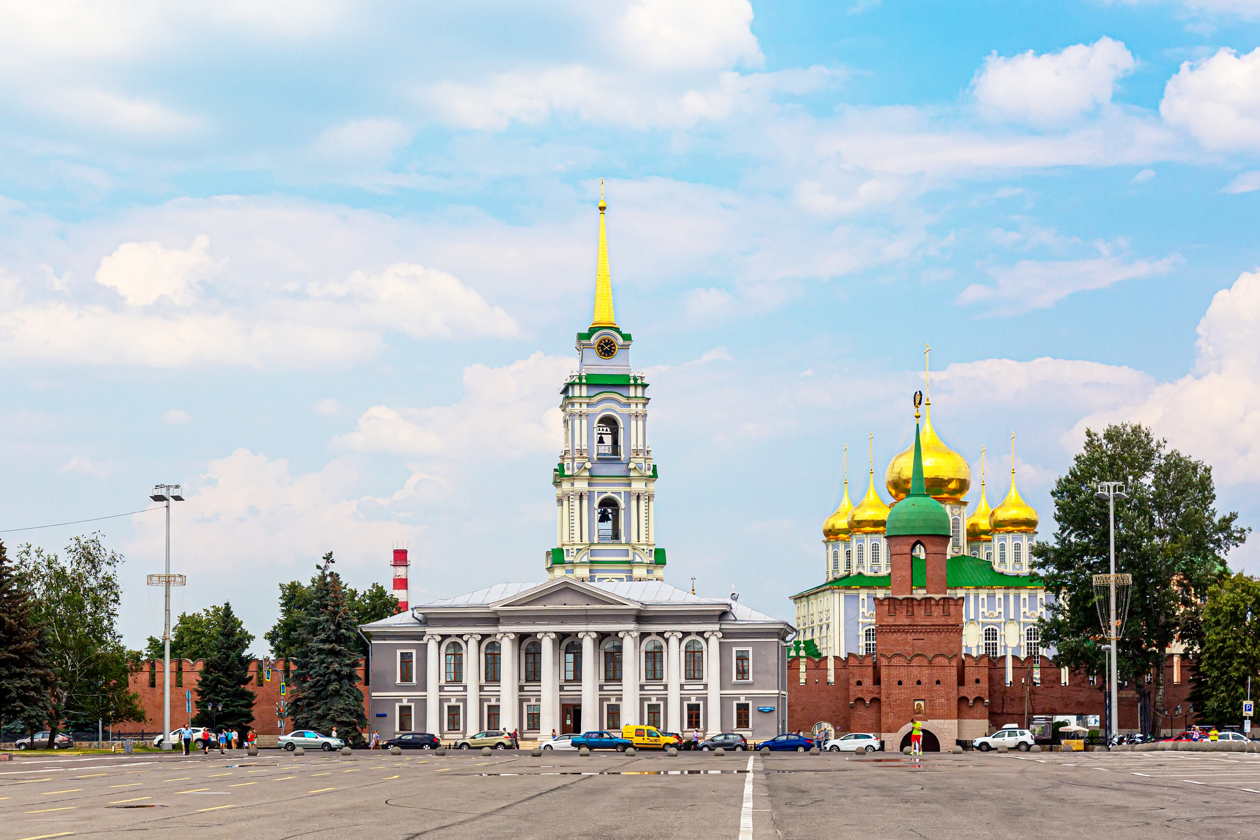 cathedral of christ the saviour in moscow in the winter