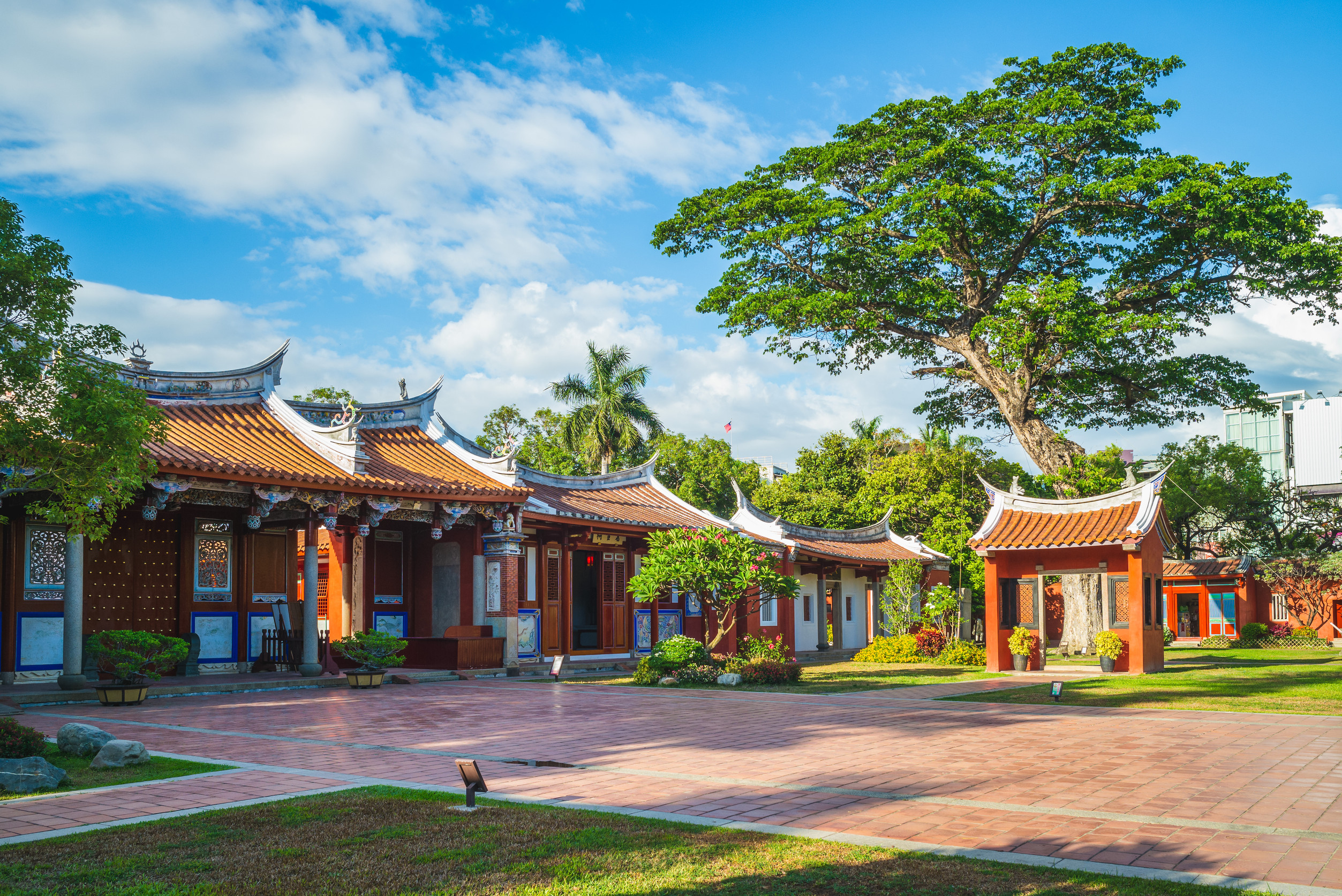 beautiful architecture building exterior of landmark of taipei national palace museum for travel