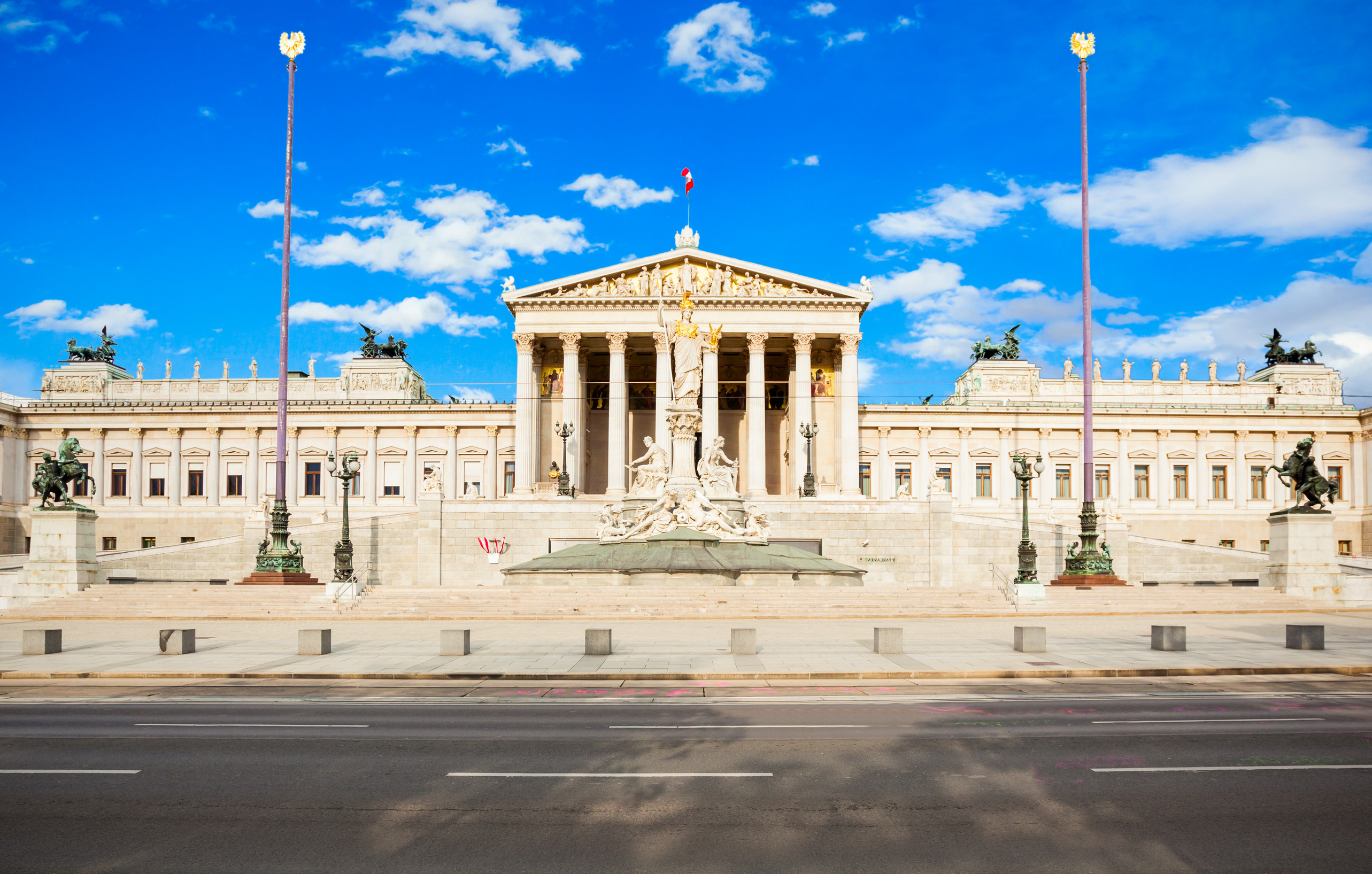 auseres burgtor gate monument in vienna austria